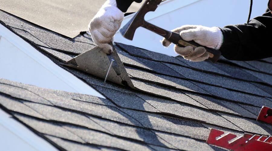 Expert Emergency Roof Repairs services in Linn Creek, MO